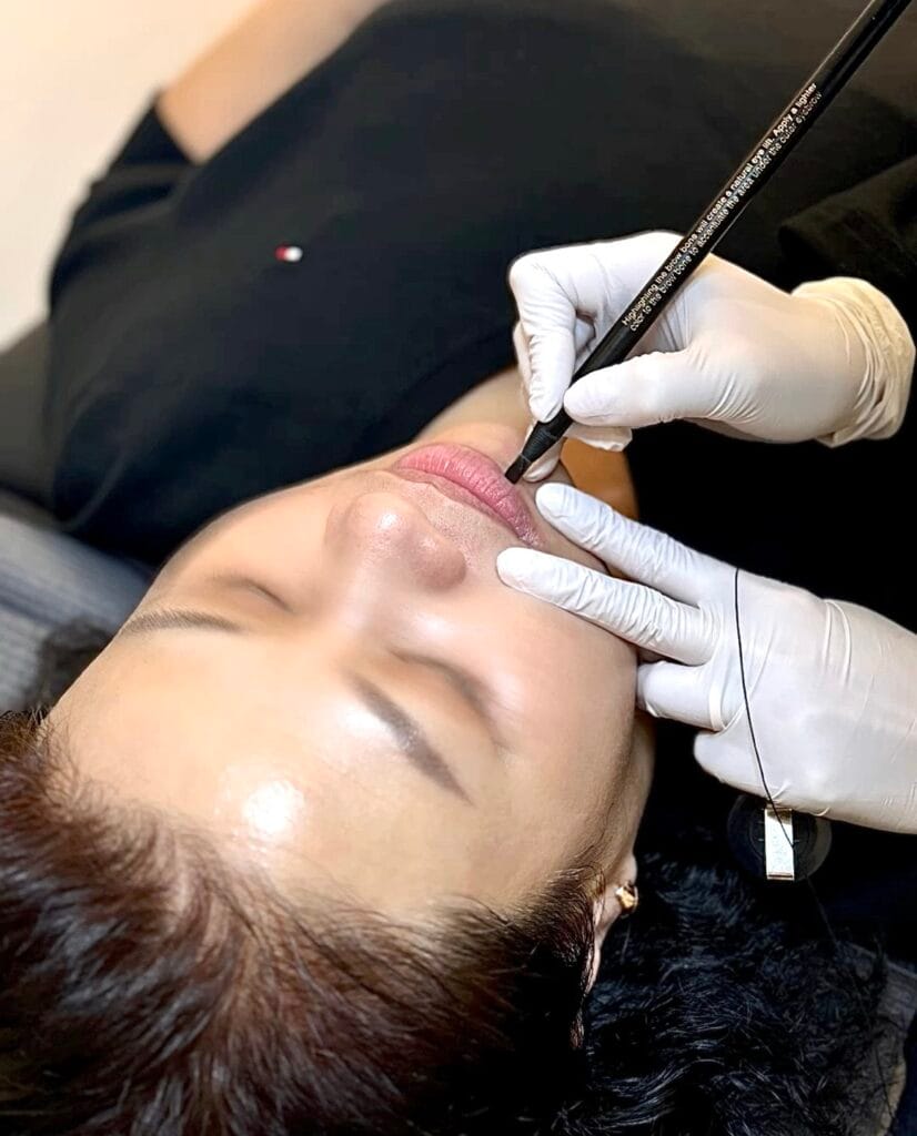 홍대 합정 입술 반영구 문신ㅣ매일 간편하고 부담 없는 자연스러움! - 두피문신 교육 및 전문가 양성 | 로라도트 SMP 아카데미 홍대 합정 입술 반영구 문신