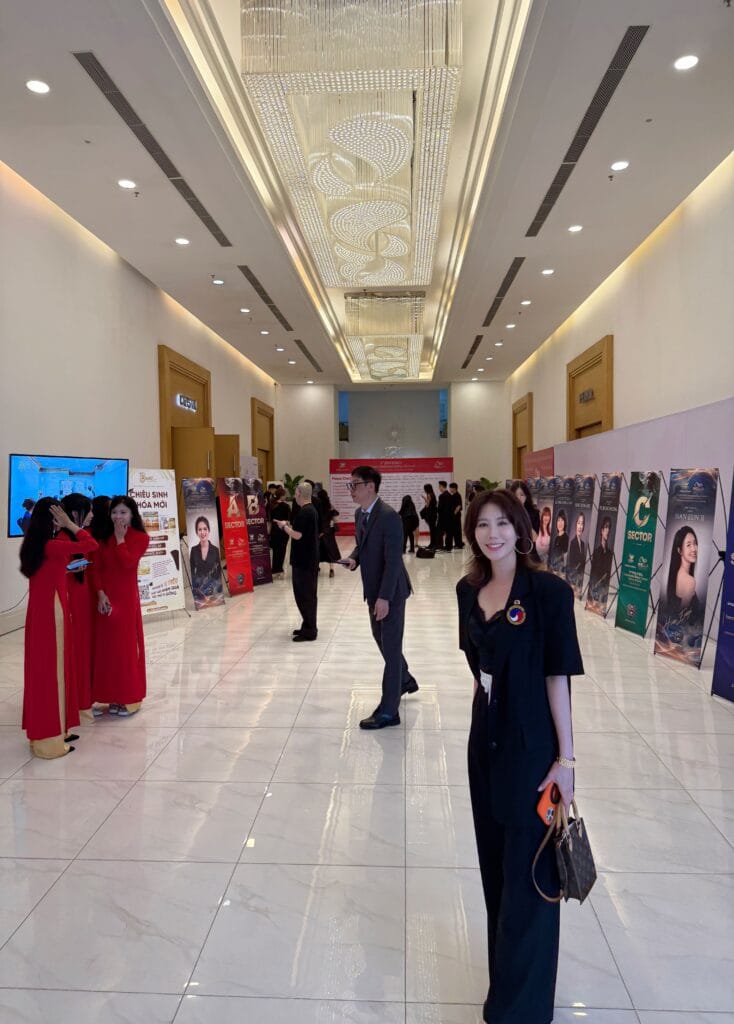 SMP 배우기, 제대로 배우면 국제대회 수상까지 가능합니다 - 두피문신 교육 및 전문가 양성 | 로라도트 SMP 아카데미 smp학원