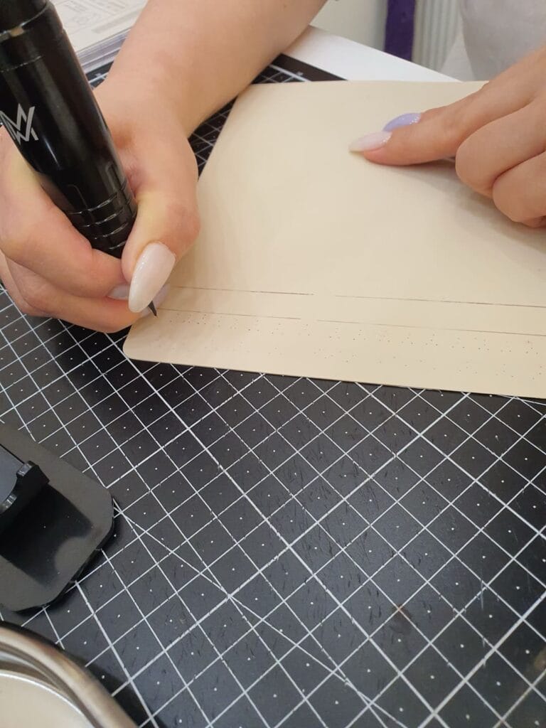 부산·인천 두피문신 배우기 | 가격보다 부작용 없는 기술이 먼저입니다 - 두피문신 교육 및 전문가 양성 | 로라도트 SMP 아카데미 두피문신 학원